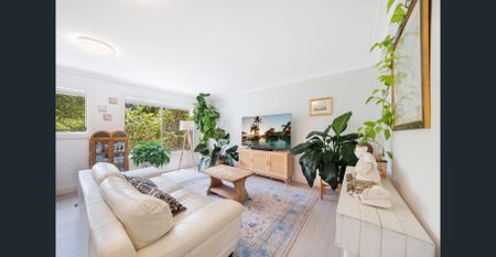 Light-Filled Upgraded Apartment with Exceptional Indoor–Outdoor Flow - Photo 4