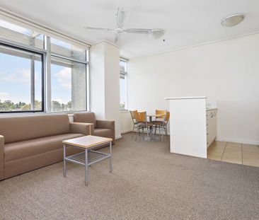 Well maintained, 2-bedroom apartment. - Photo 1