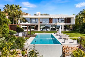 6 bedroom luxury Villa for rent in Nueva Andalucia, Spain