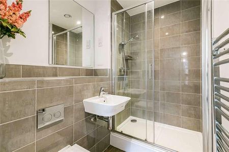 Mole Road, Hersham, Walton-on-thames, Surrey, KT12 - Photo 3