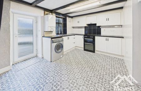 Swallow Cottage, 10 Revidge Road, Blackburn, Lancs, BB2 6JB - Photo 3