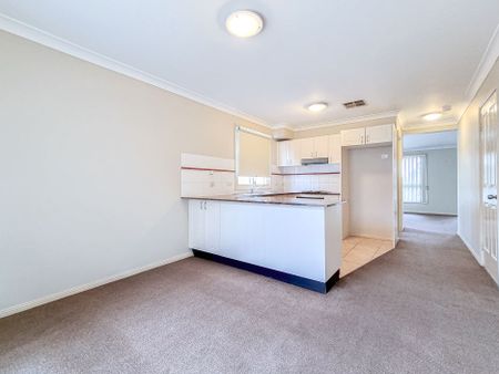 Great location close to hospital - Photo 2