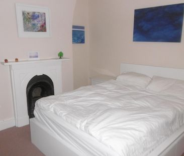 3 bedroom terraced house to rent - Photo 6