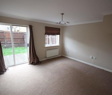 2 bedroom End Terraced to let - Photo 6