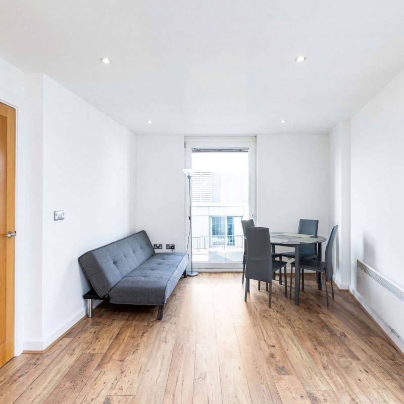 Brewhouse Yard, London, EC1V - Photo 1