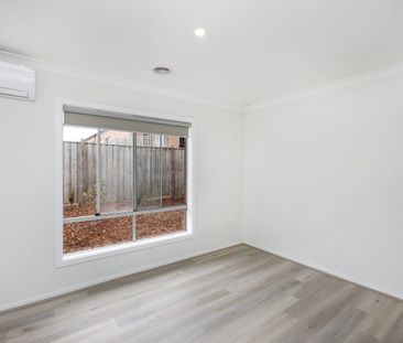 22 Fitzrovia Drive, Wyndham Vale, Vic 3024 - Photo 3