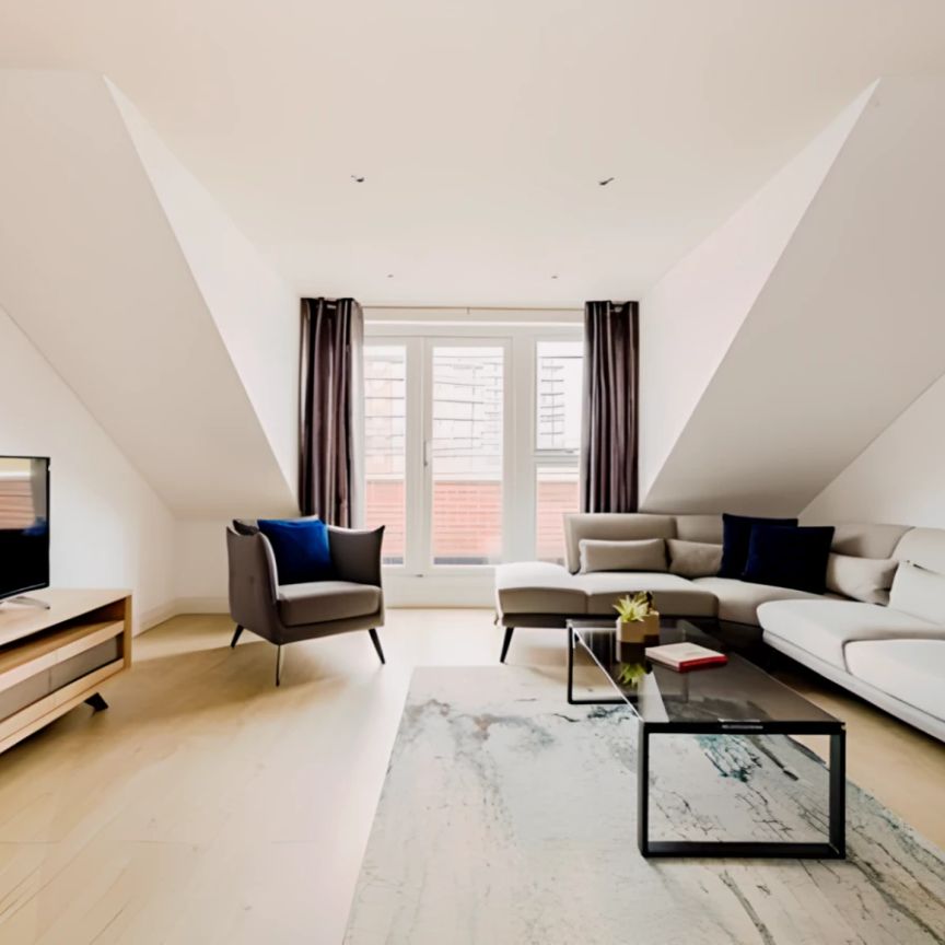 One Bedroom Apartment - Balcony - Photo 1