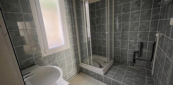 Location Appartement 1 pièce 46m² AIX EN PROVENCE 13100 - Photo 2