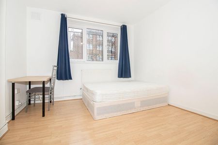 3 bedroom Flat To Let - Photo 4
