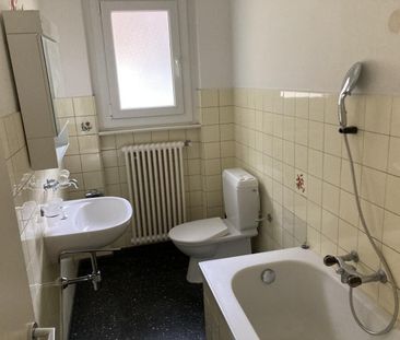 3 1/2-Wohnungen renoviert mit Aussenparkplatz / appartamenti di 3 1... - Foto 2