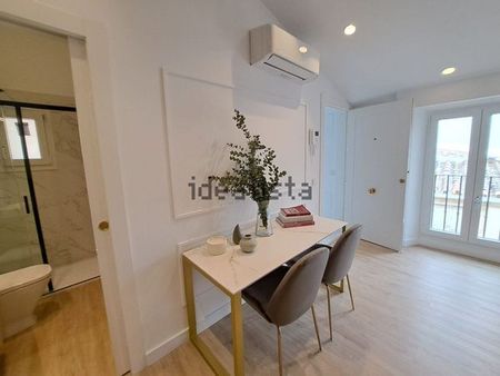 Alquiler de estudio en Calle Marqués - Photo 2