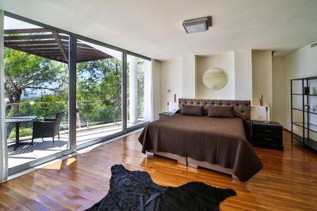 5 bedroom luxury Townhouse for rent in Marbella, Andalusia - Photo 4