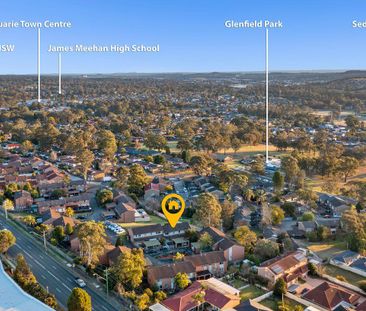 Townhouse in Glenfield - Photo 3