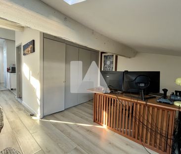 BORDEAUX - T2 - PLACE DE LA BOURSE - Photo 1