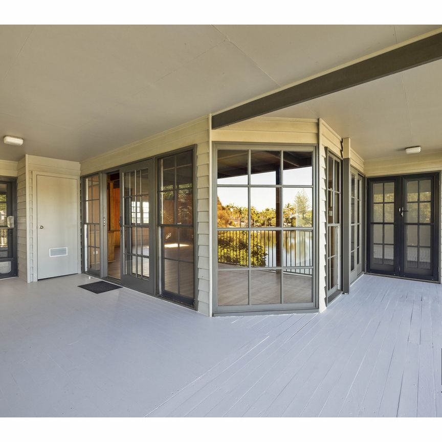 76 Poinciana Boulevard, - Photo 1