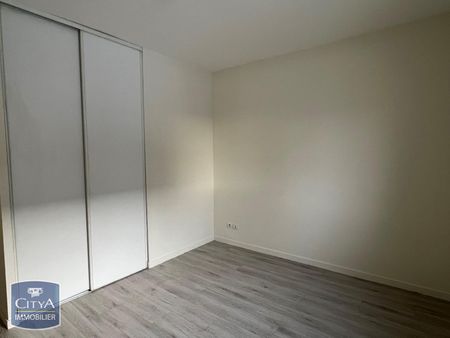 Location Appartement 2 pièces 45m² HARNES 62440 - Photo 2
