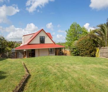 LARGE FAMILY HOME - Photo 1