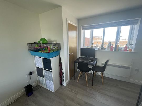 1 bedroom flat to rent - Photo 1