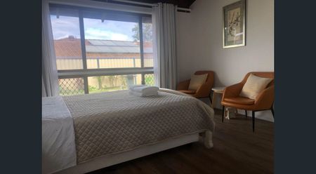 Renovated 3 Bedroom House in Helensvale - Photo 3