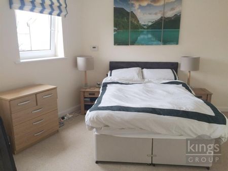 1 Bedroom Apartment To Let - Photo 4