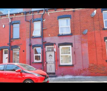 2 Bed Terraced House, Claremont Place, LS12 - Photo 6