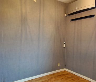 Rustig gelegen vrijstaande gezinswoning met ruime tuin in Eeklo! - Photo 5