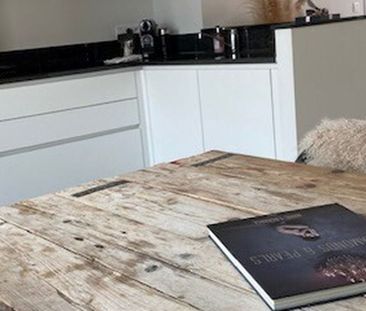 Appartement te huur in Hasselt voor € 820 met 1 slaapkamer - Photo 2