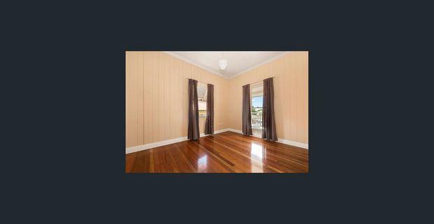 Charming Renovated Home in Prime Red Hill Location | Character, Convenience & Modern Comfort - Photo 1