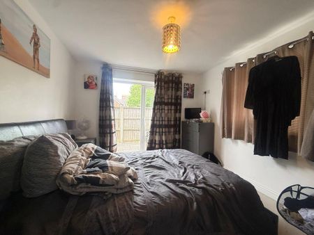 1 bedroom ground floor flat to rent - Photo 3