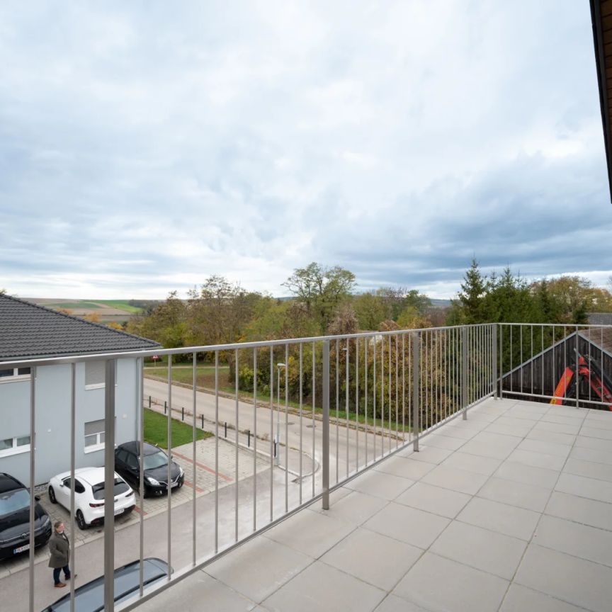 GEMÜTLICH, MODERN, ENERGIEEFFIZIENT: Fünf 2 Zimmer- Mietwohnungen mit Außenflächen warten auf Sie! - Photo 1