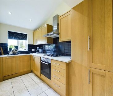 3 bedroom semi-detached house to rent - Photo 2