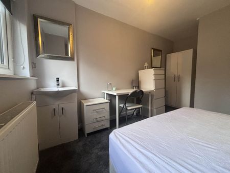 Knowle Road (room 2) , Burley, Leeds - Photo 3