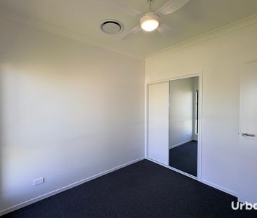 Three-bedroom Duplex in Lochinvar with Solar System. - Photo 1