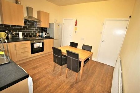 4 Bed - 76 Harold Terrace, Burley, Leeds - LS6 1LD - Student - Photo 5