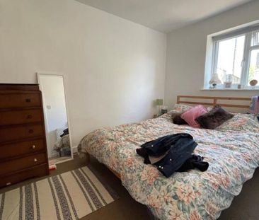 Ocean present a good sized unfurnished one double bedroom garden fl... - Photo 3