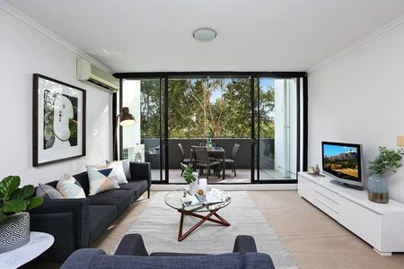 Stylish Dual-Level Apartment in Zetland's Vibrant Heart - Photo 3