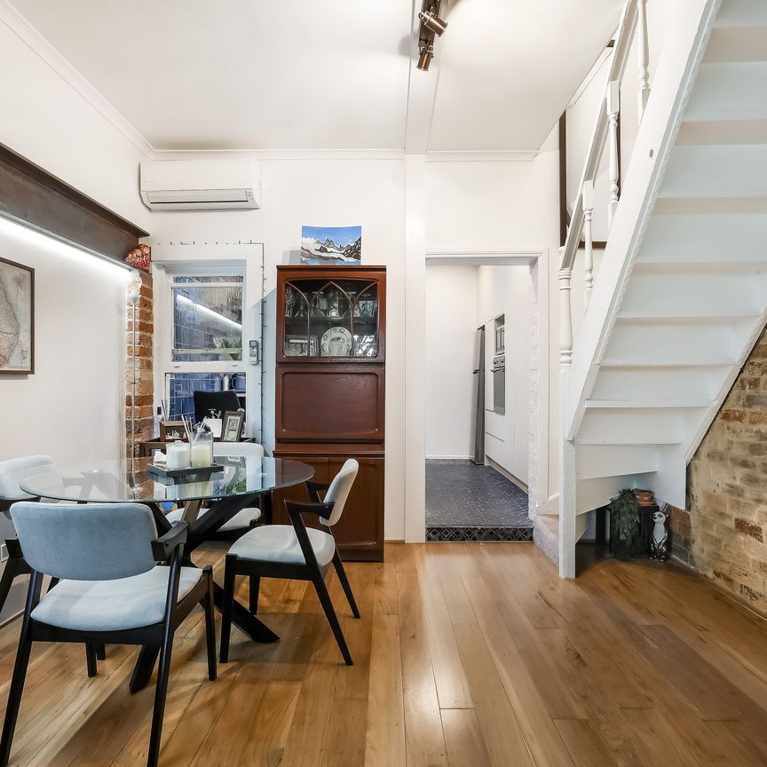 Stunning three bedroom terraced home - Photo 1