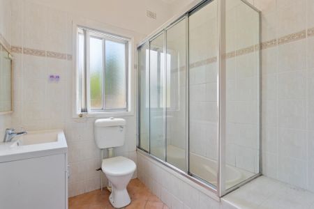 Conveniently Located - Photo 4