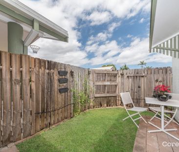 Charming Townhouse Oasis in Railway Estate - Photo 1