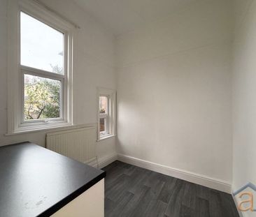 To Let – The Coach House, Crescent Road – Available Immediately - Photo 2