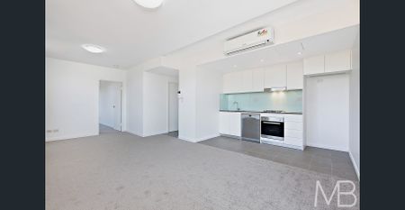 LUXURY LIVING AMID LEAFY TRANQUILLITY - Photo 2