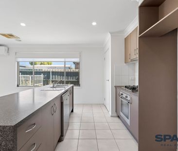 Stylish Family Living in a Prime Kurunjang Location - Photo 2