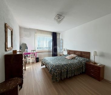 COZY AND CENTRAL - Photo 2