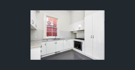 RENOVATED EXECUTIVE HOME - Photo 5