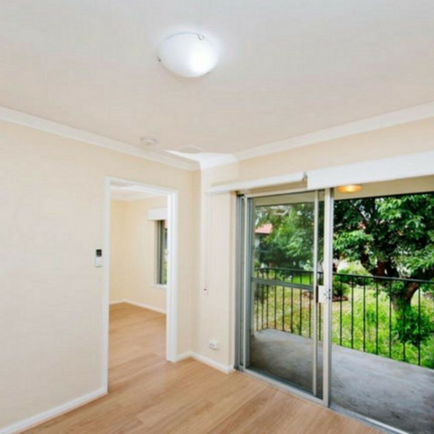 Great location 2 Bedroom Unit - Photo 1