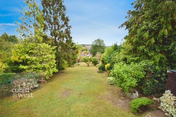 4 bedroom detached house to rent - Photo 1