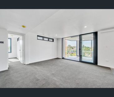 Spacious Two-Bedroom Apartment in Prime Upper Mount Gravatt - Photo 2