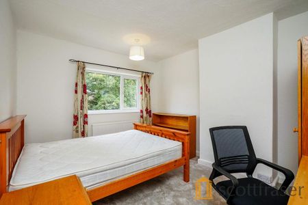 3 bedroom terraced house to rent - Photo 2