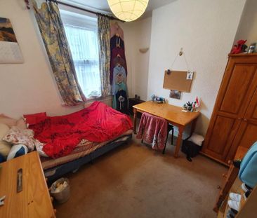 4 bedroom terraced house to rent - Photo 6