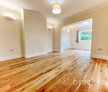 4 bedroom semi-detached house to rent - Photo 4